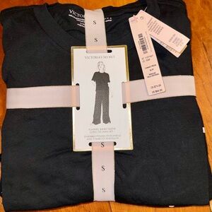 NWT Victoria's Secret Black Flannel Pajama Set With Polka Dot Pants